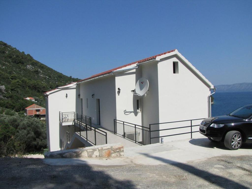 Villa Evita Apartments Prozura Exterior photo